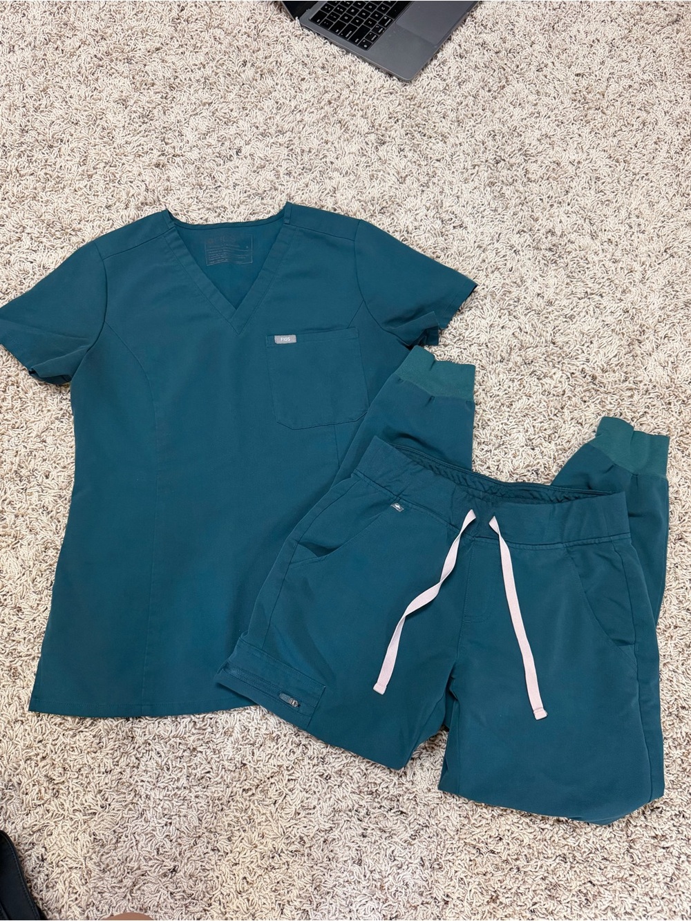 Figs Caribbean Blue Catarina Top and Zamora Joggers Size XSP and S Set